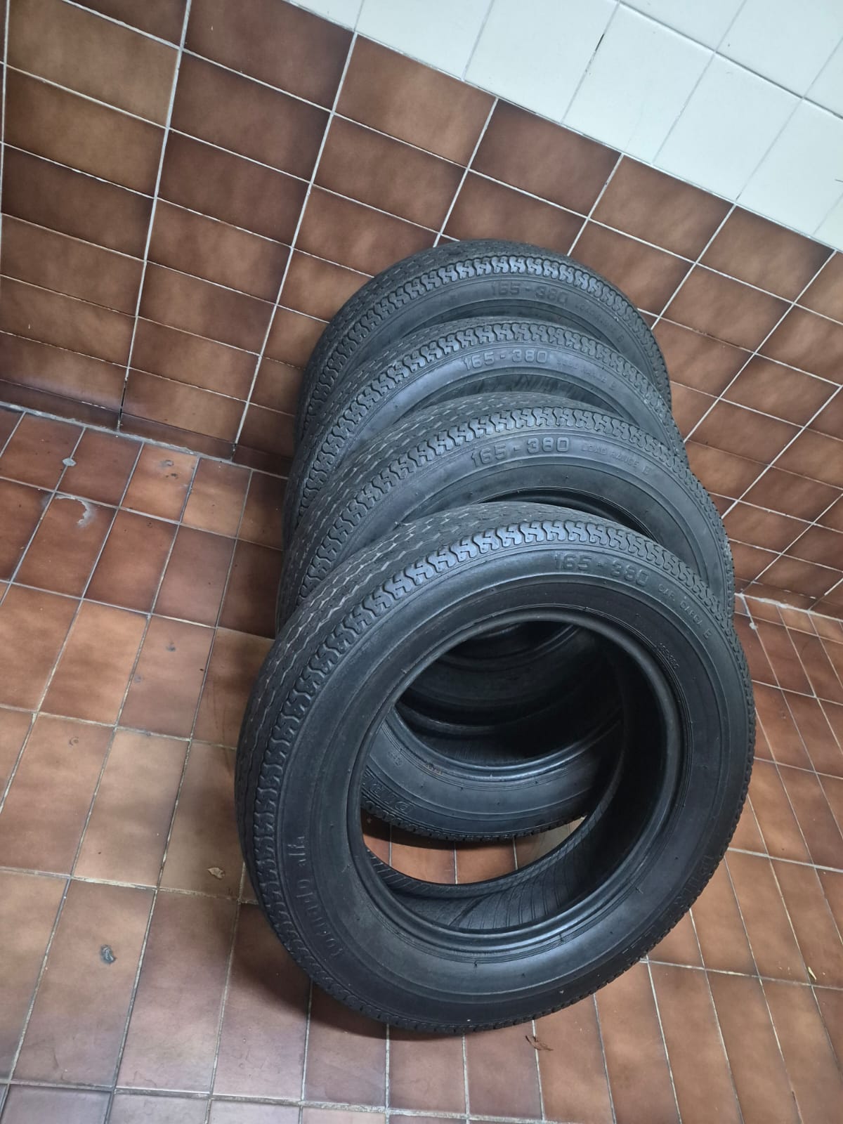 Kit 4 pneus pirelli tornado alfa
