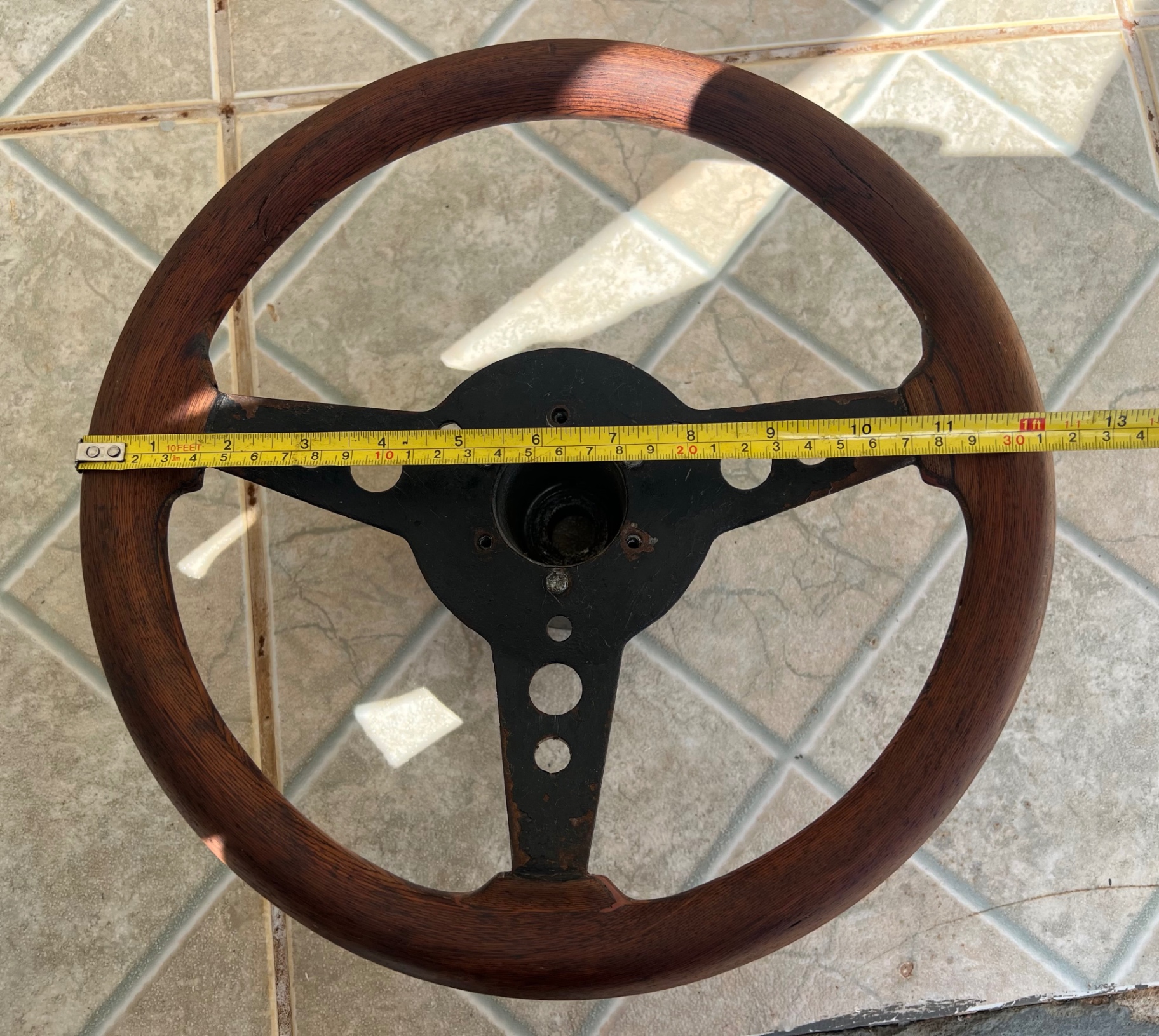 Volante em madeira