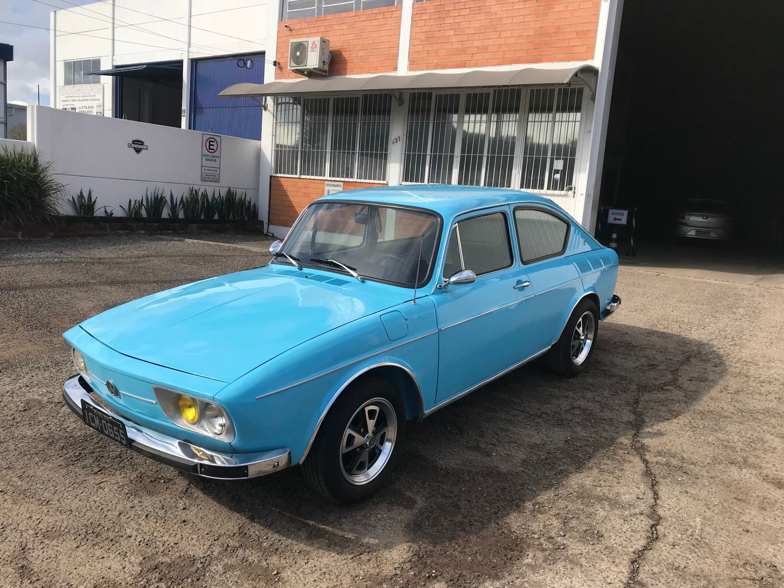 VW TL 1600, ano 1975, Placa Preta — foto 5